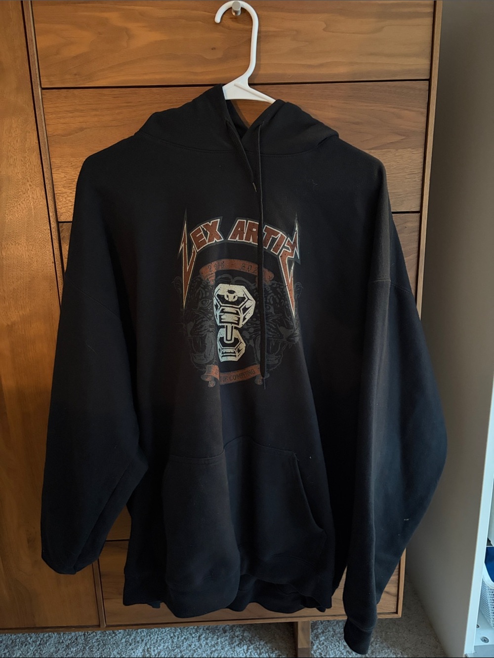 Gildan Black Hoodie with Vintage Crest Graphic